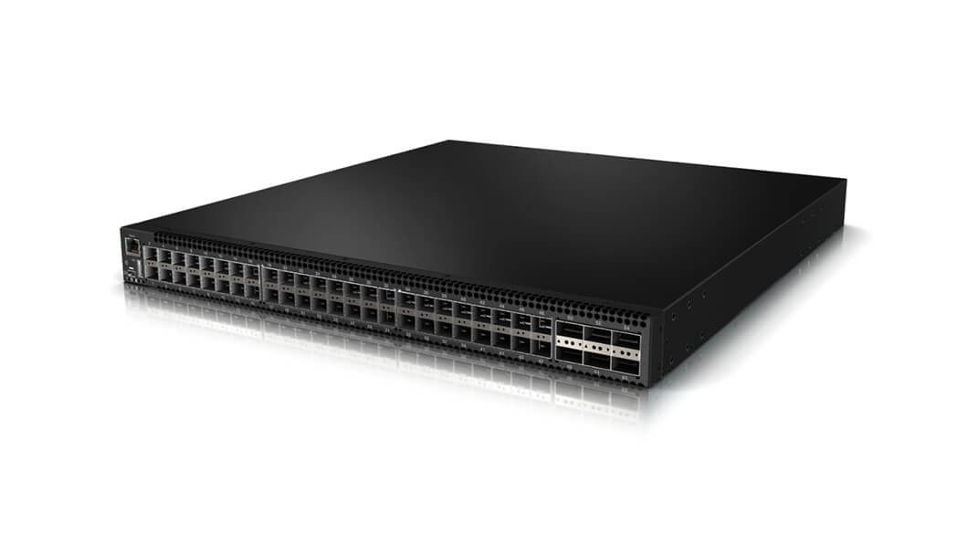 Lenovo RackSwitch G8272
